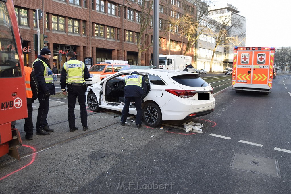 VU PKW Strab Koeln Mitte Pipinenstr Hohestr P140.JPG - Miklos Laubert